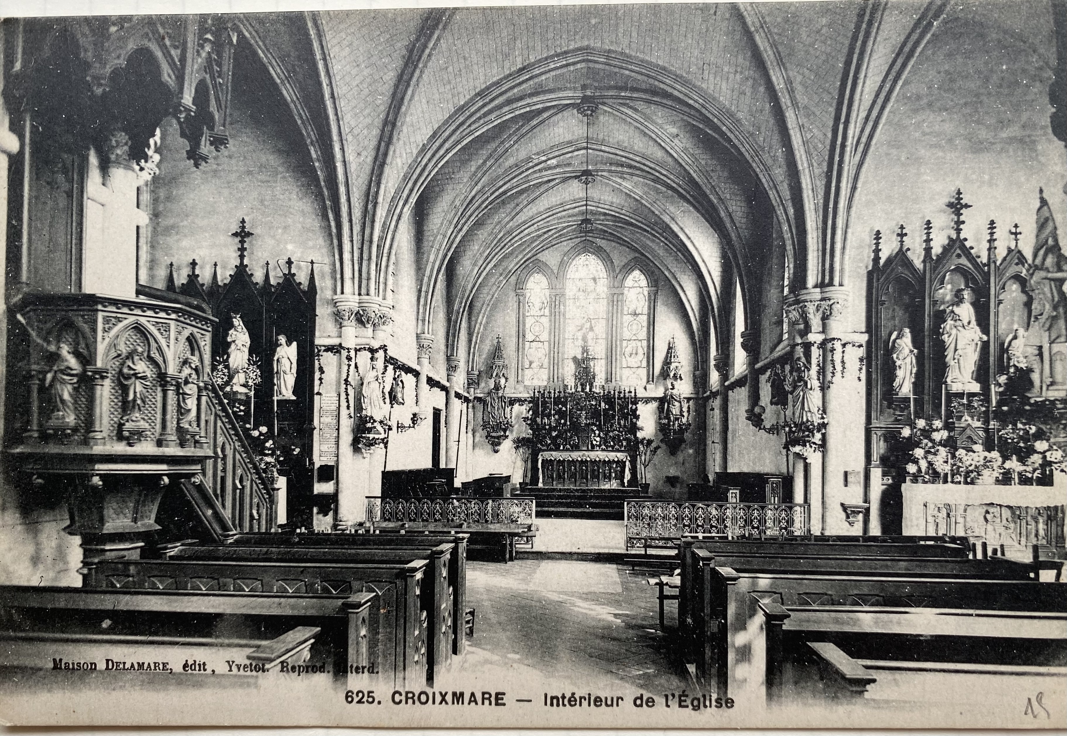 interieur eglise